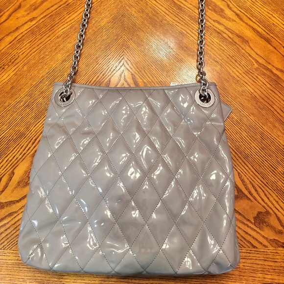 COACH Poppy Line in Silver “Liquid Gloss” Purse/Bag - Picture 5 of 11